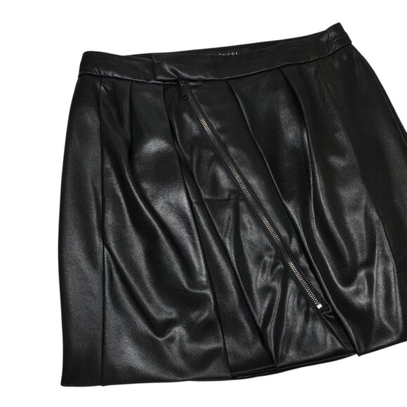 Gucci Black Mini Skirt SZ 6 Black Silk Blend Zipper Contemporary Designer - Picture 3 of 11